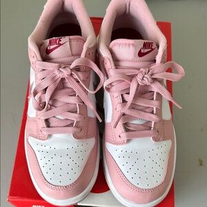Nike dunk low. Boys 7. Women’s 8.5. Pink and white.